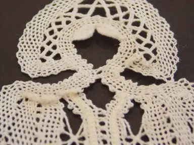 Dentelle et broderie hardanger 2